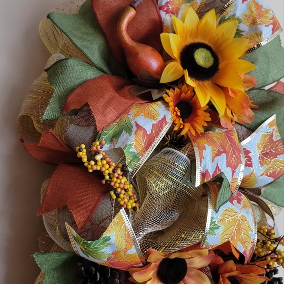 Fall swag - Picture 3 of 6